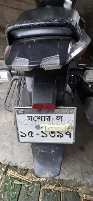বাজাজ পালসার ১৫০ ২০২১ ব্ল্যাক