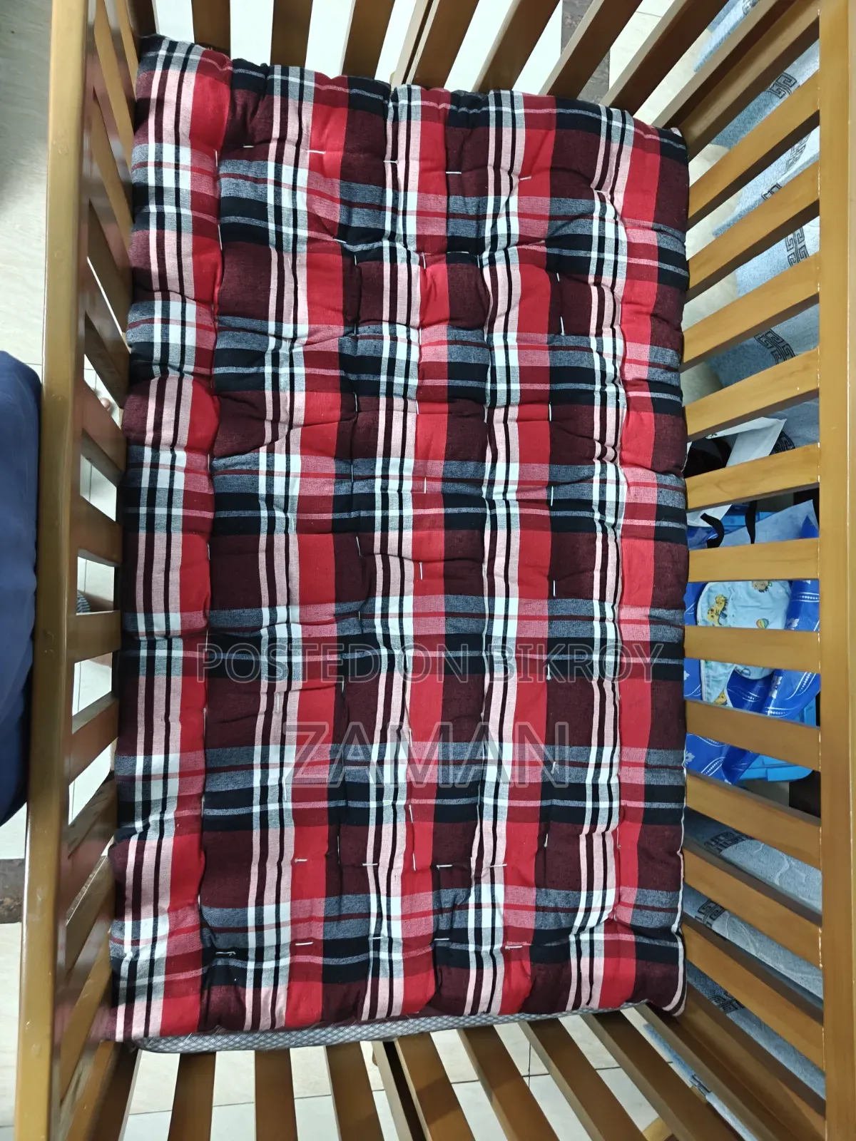 Baby Swinging Crib