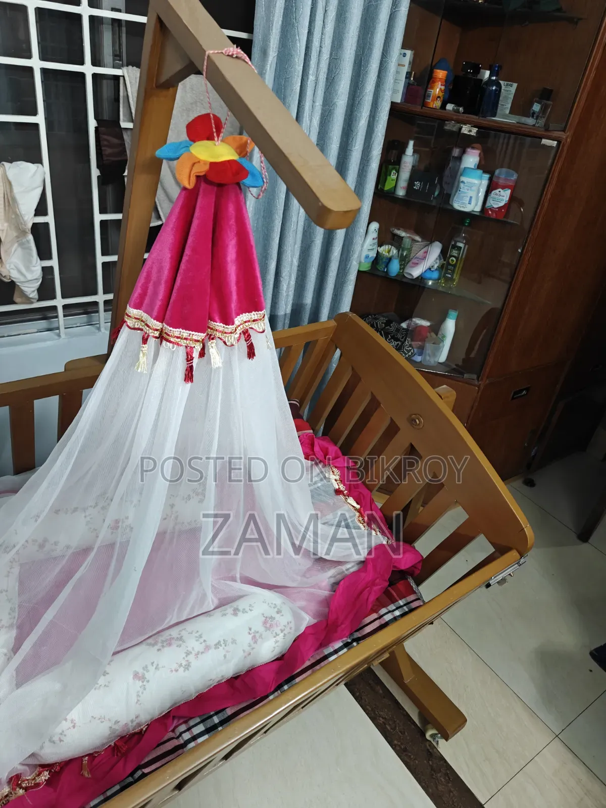 Baby Swinging Crib