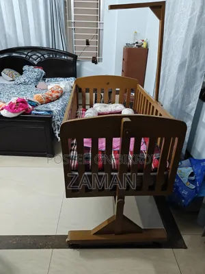 Baby Swinging Crib