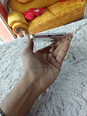 Vivo Y300 128 GB Gold