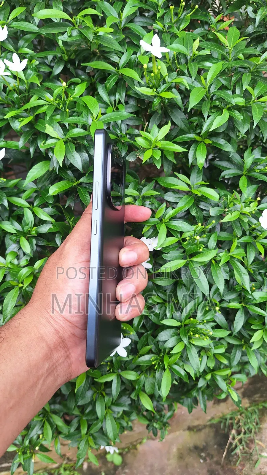 New iQOO 256 GB Black