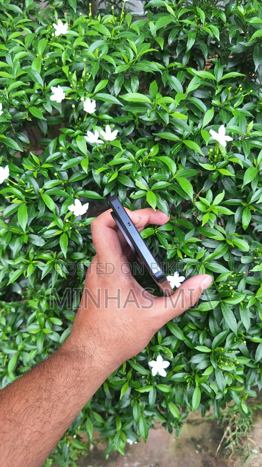 New iQOO 256 GB Black