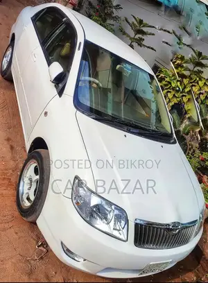 Toyota Corolla 2004 White