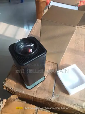 Hy320 প্রজেক্টর - বড় পর্দায় ফুটবল ম্যাচ উপভোগ করুন
