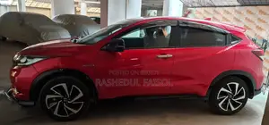 Honda Vezel 1.5 Hybrid 2WD 2017 Red