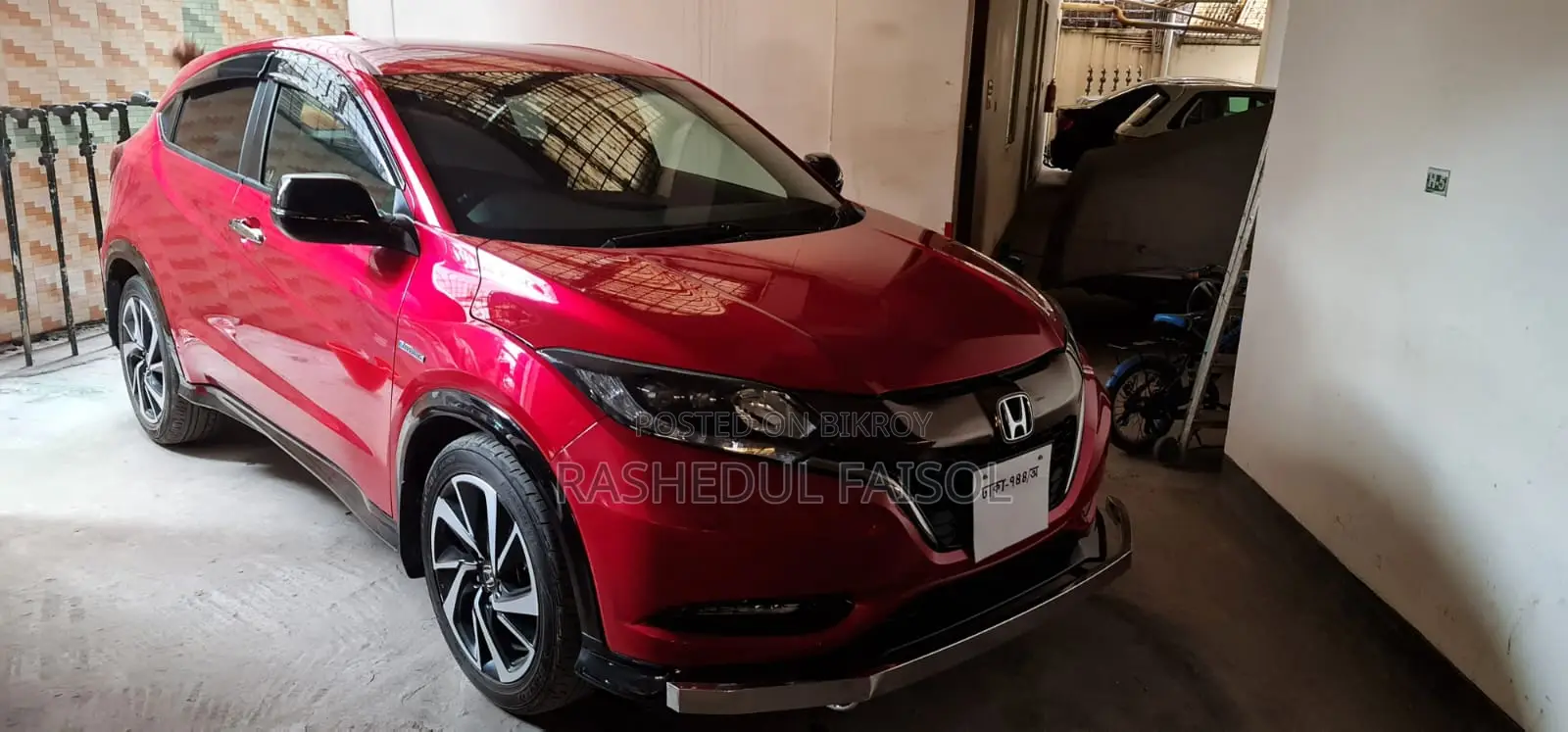Honda Vezel 1.5 Hybrid 2WD 2017 Red