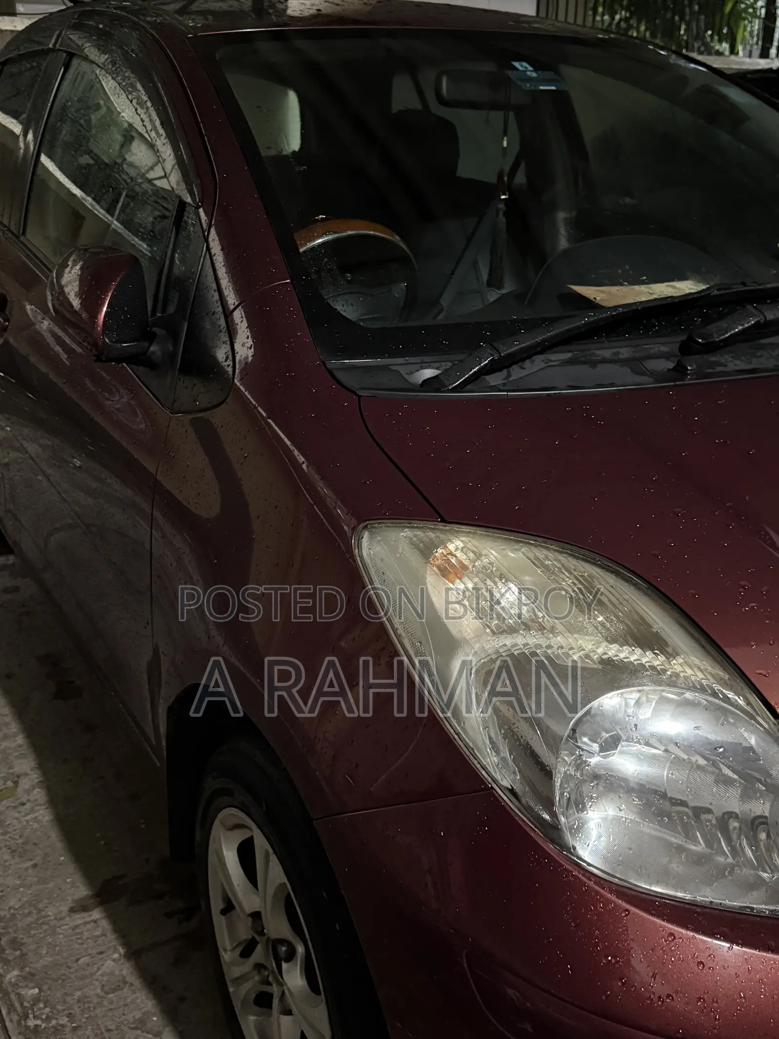 Toyota Vitz 2010 Maroon