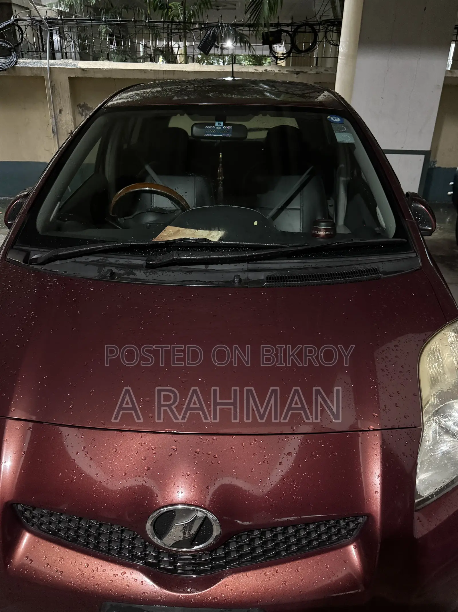 Toyota Vitz 2010 Maroon