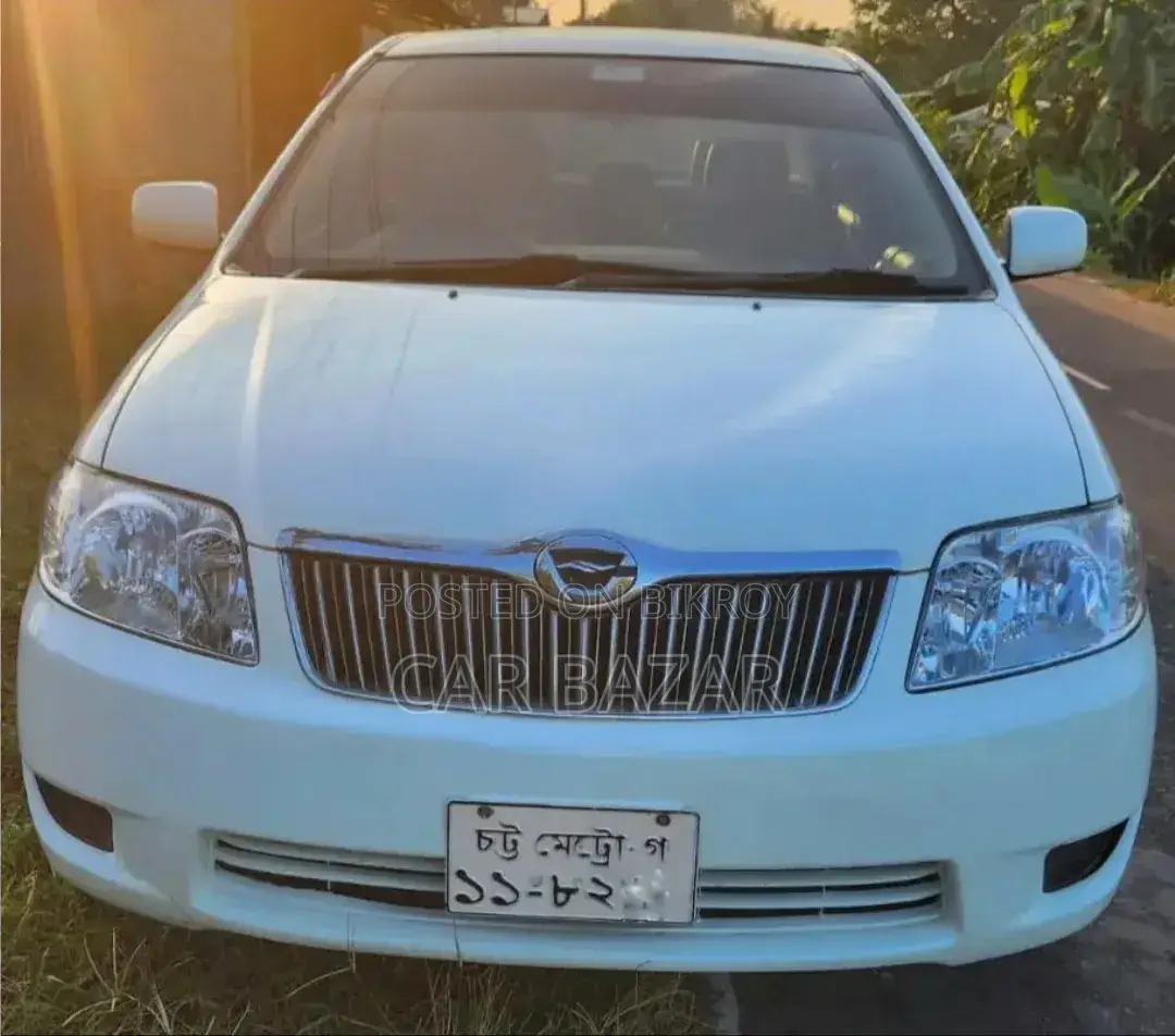 Toyota Corolla 2004 White