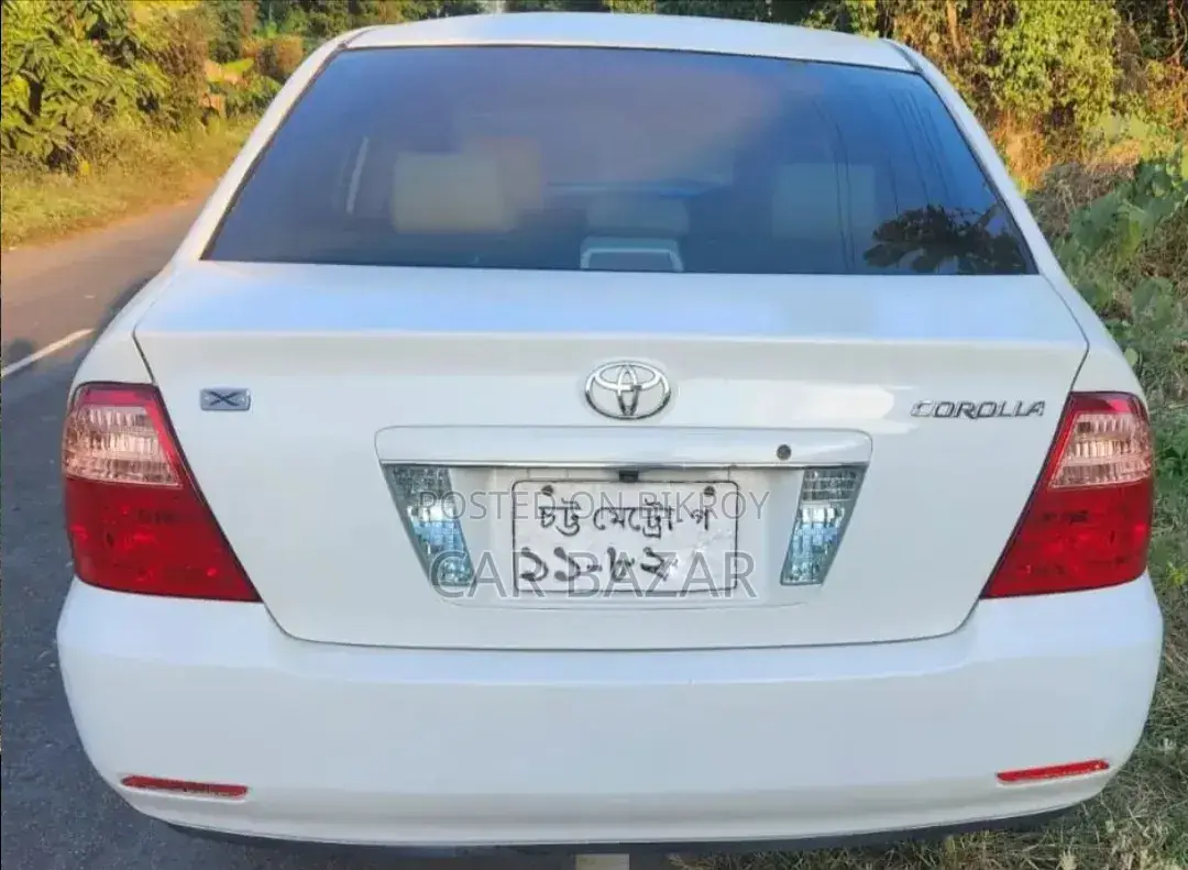 Toyota Corolla 2004 White