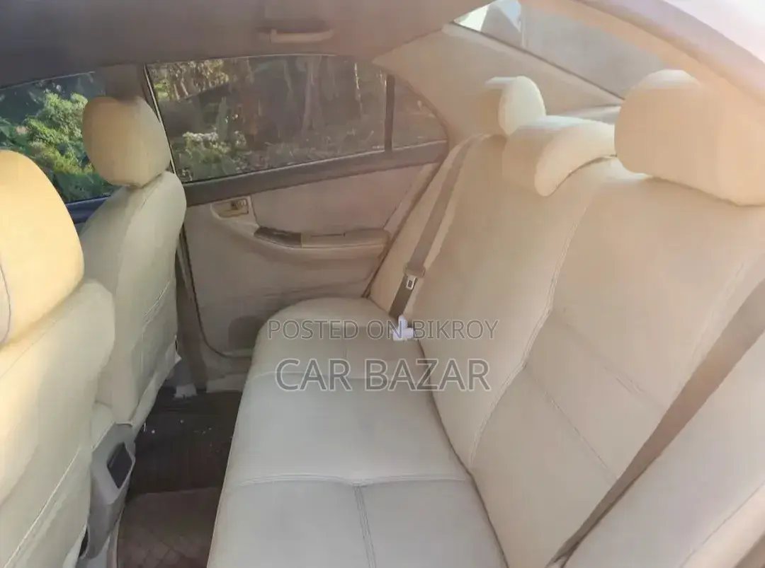 Toyota Corolla 2004 White