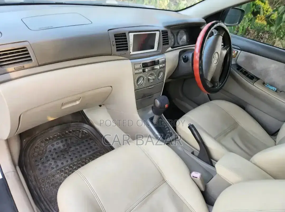 Toyota Corolla 2004 White