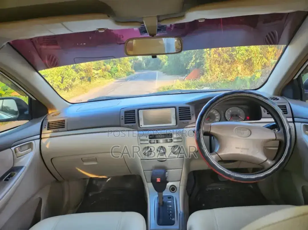 Toyota Corolla 2004 White