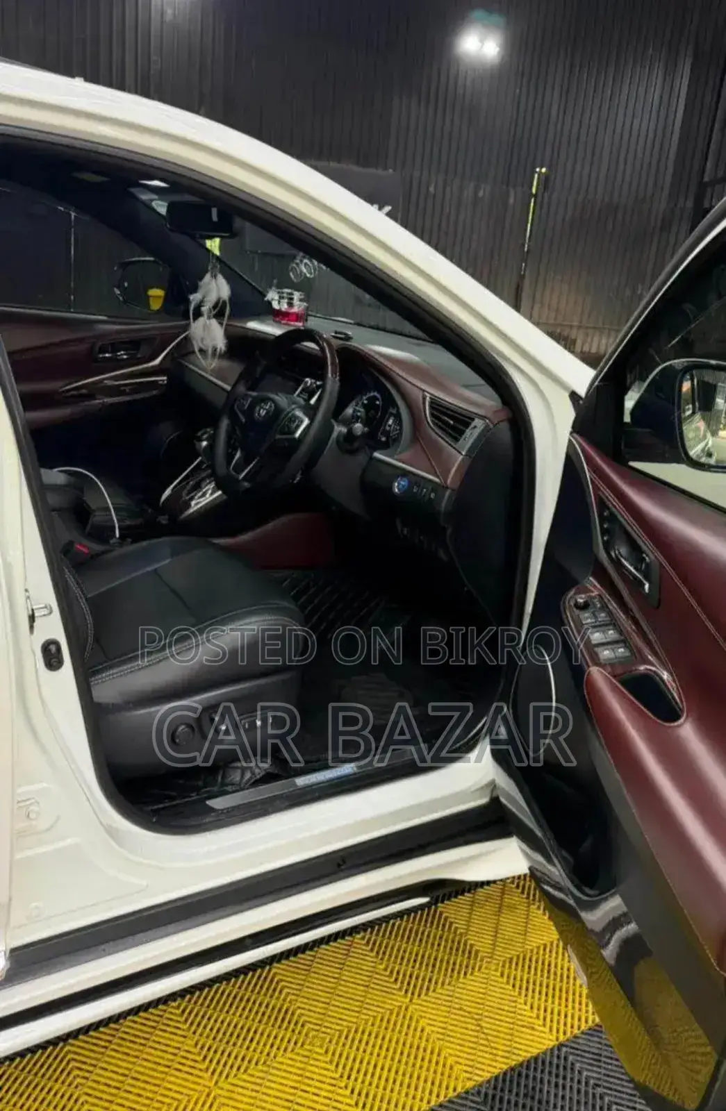 Toyota Harrier Premium Advanced Package 2015 Off White