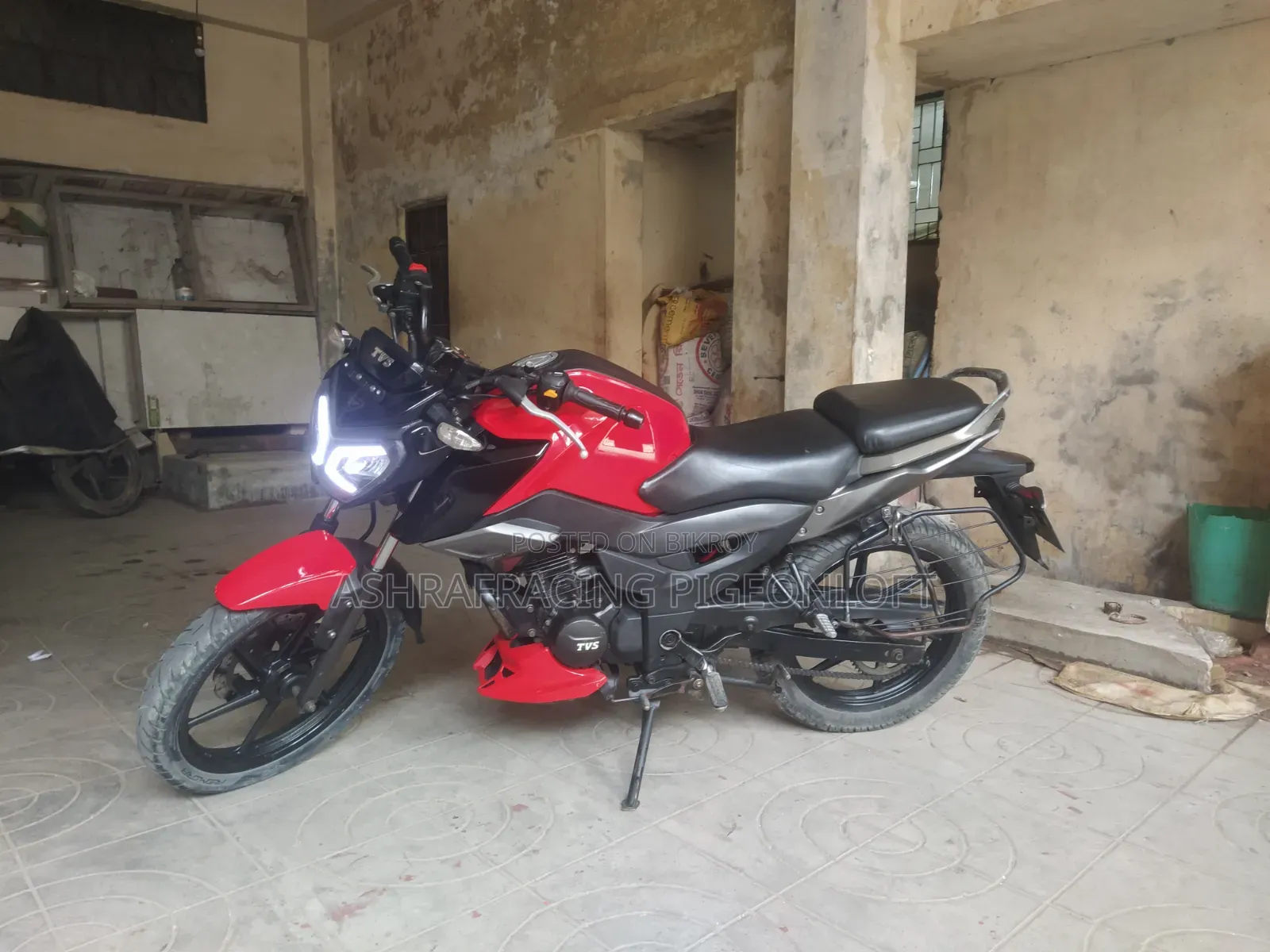 TVS Raider 125 2024 Red