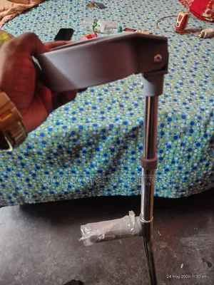 New Under Arm Crutch