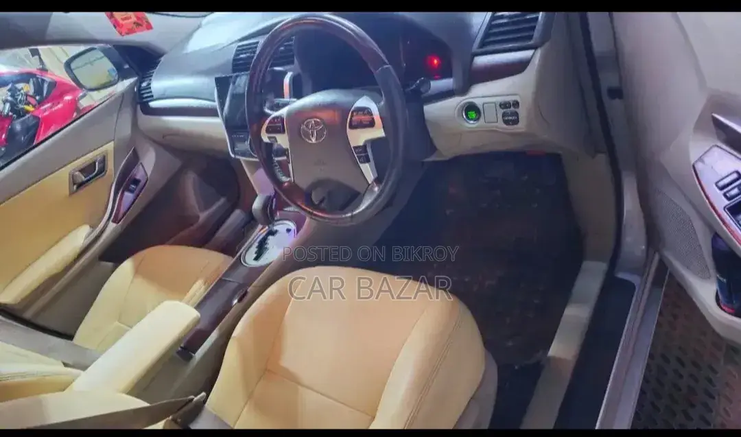 Toyota Premio 2010 Silver