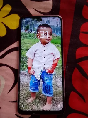 New Vivo Y21 128 GB Red