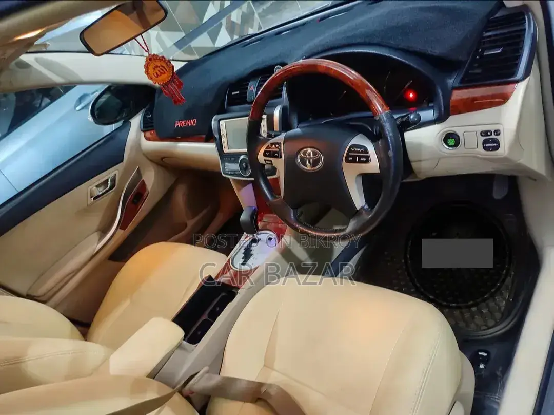 Toyota Premio 1.5 Front Wheel Drive 2013 Silver