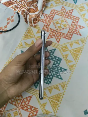 Apple iPhone X 64 GB White