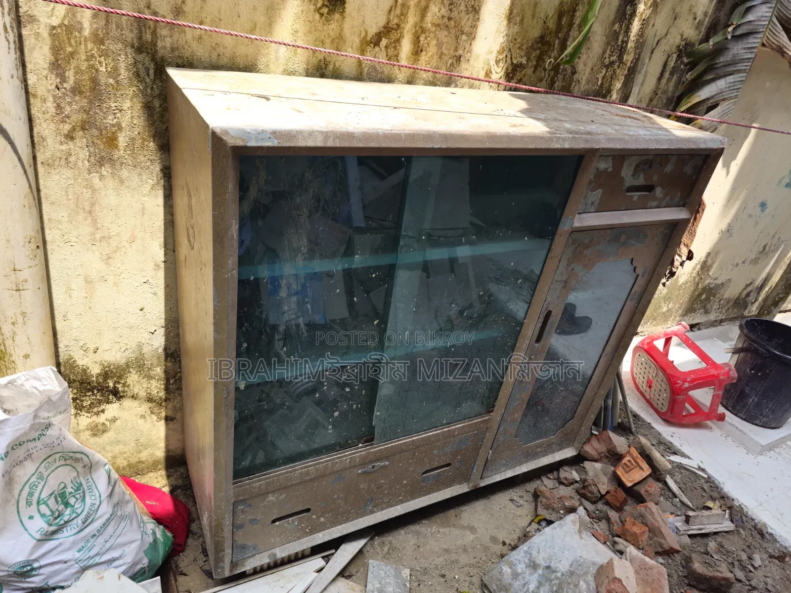 Steel Glass Showcase