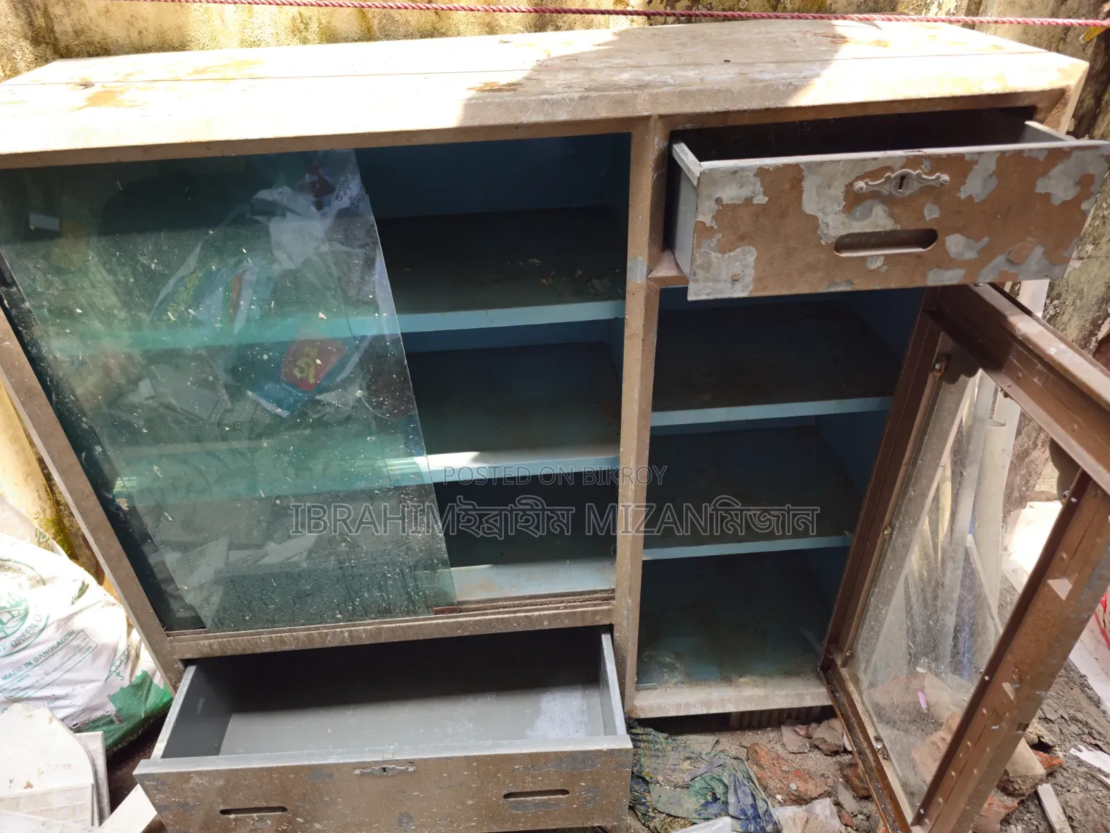 Steel Glass Showcase