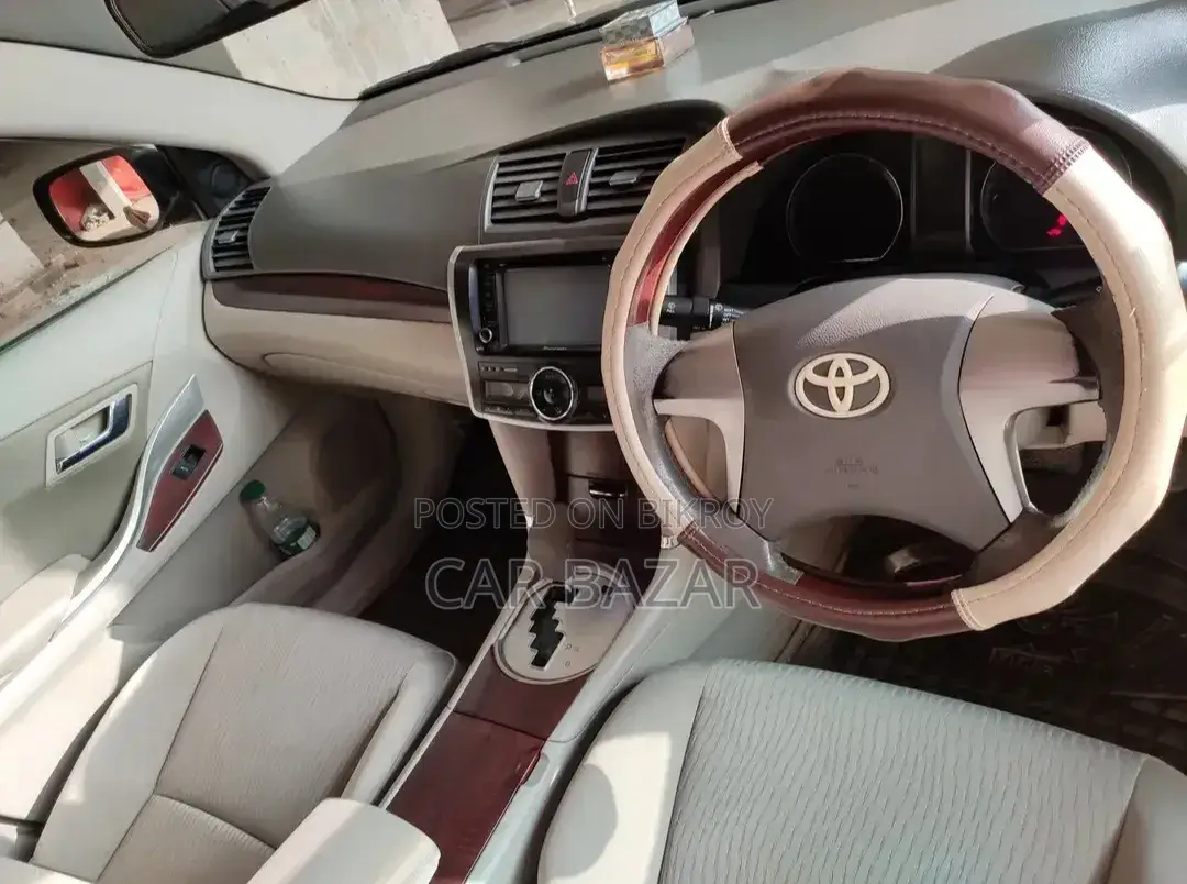 Toyota Premio 1.5 Front Wheel Drive 2010 Silver