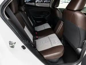 Toyota Yaris Cross 1.5 Hybrid FWD 2021 Pearl