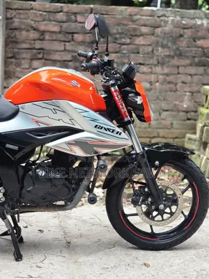 Suzuki Gixxer Fi ABS 2024 Orange