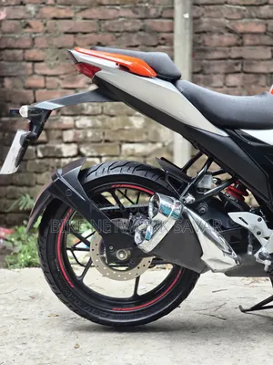 Suzuki Gixxer Fi ABS 2024 Orange