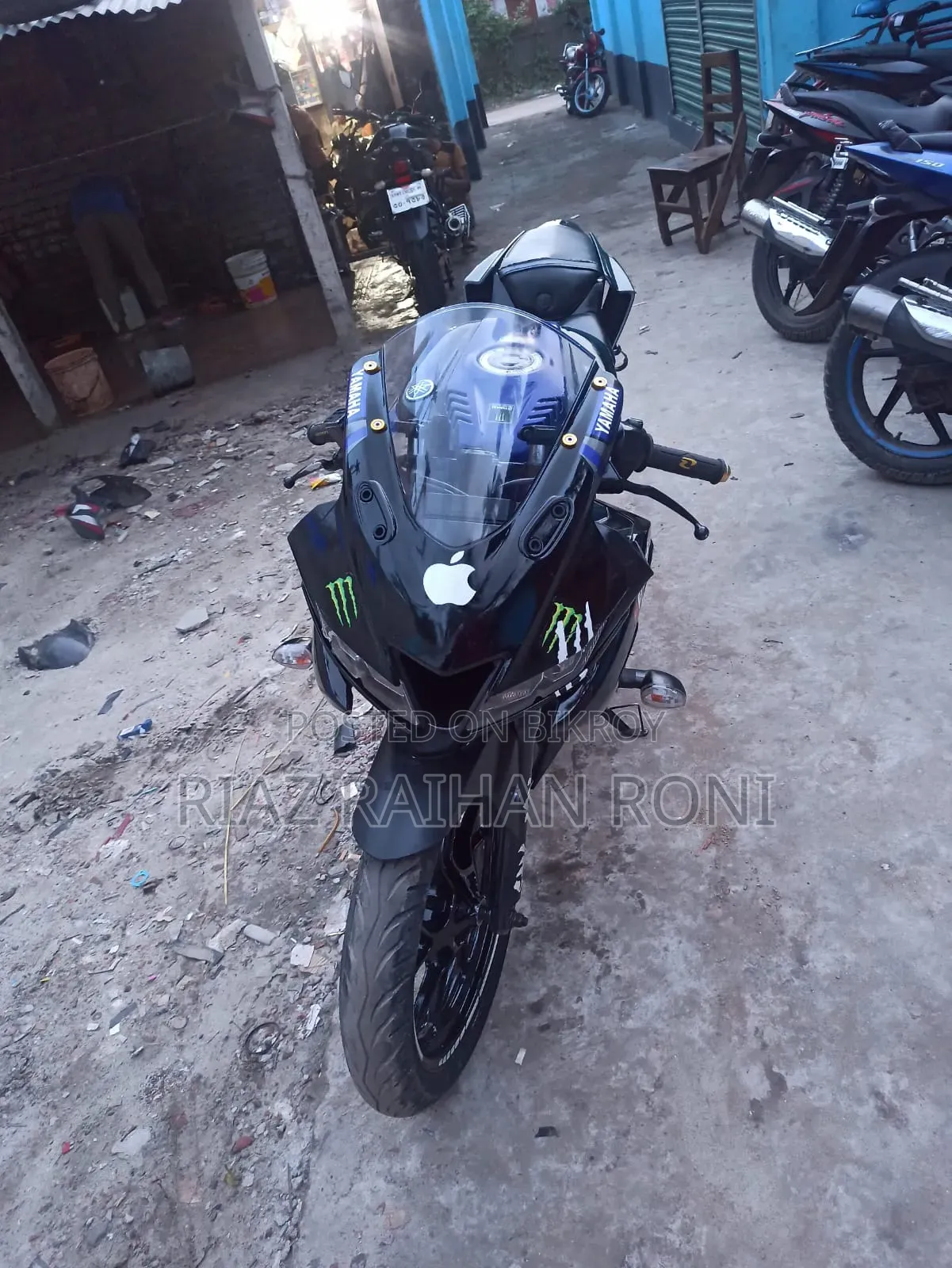 Yamaha 2022 Black