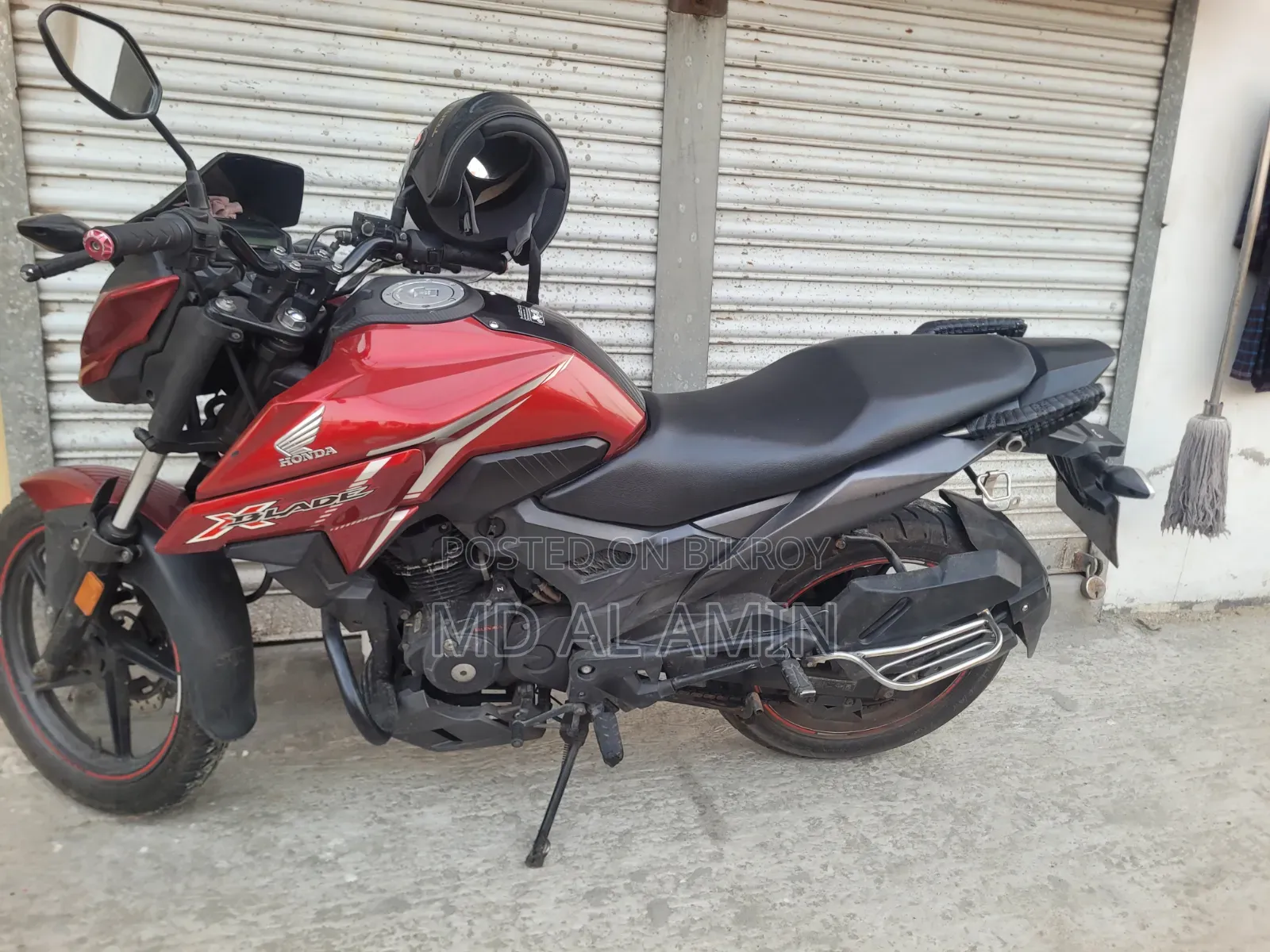 Honda 2022 Red