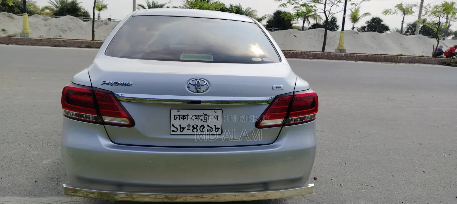 Toyota Premio 2018 Silver