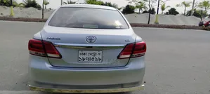 Toyota Premio 2018 Silver