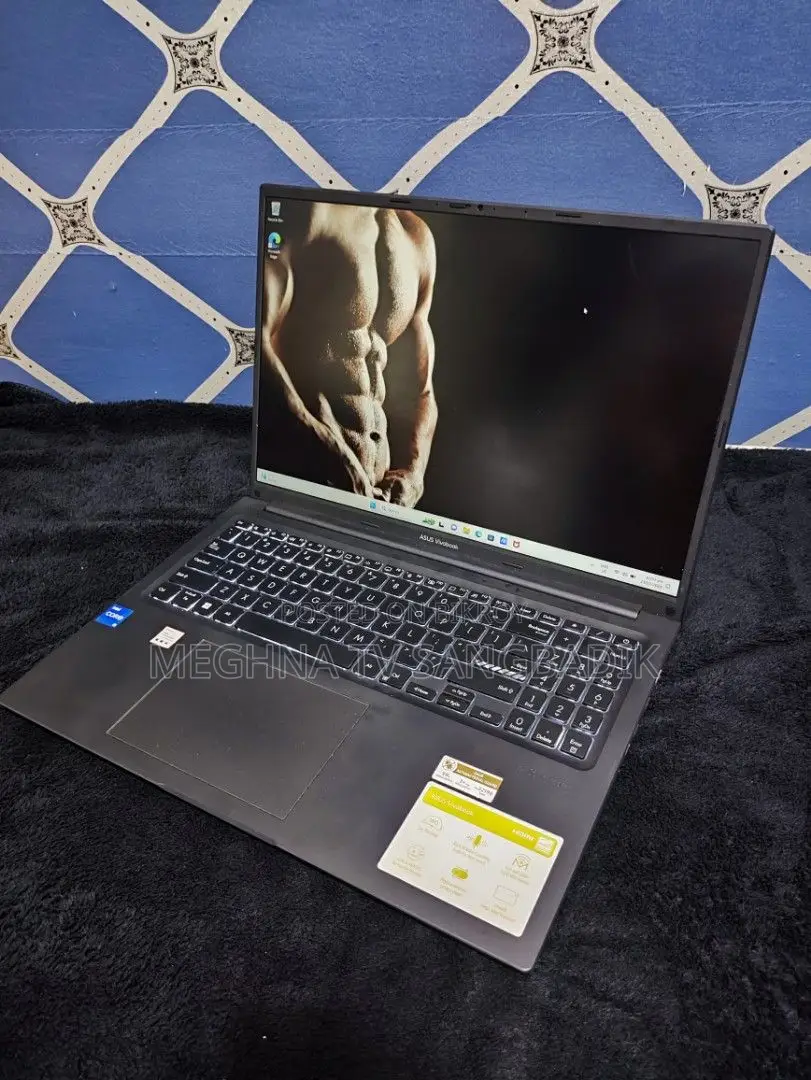 Laptop Asus 3GB Intel SSD 256GB