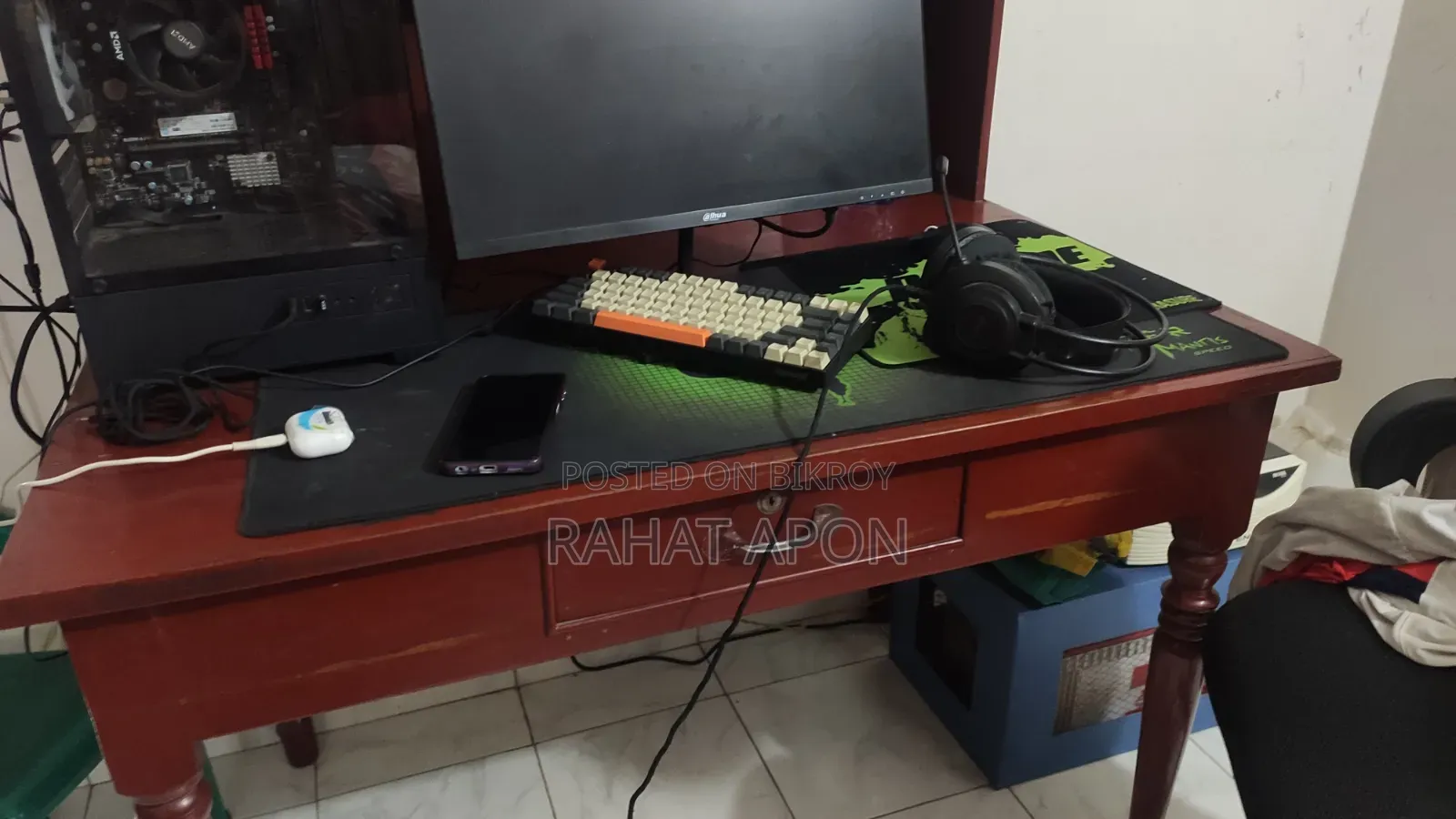 Reading Table/ Desktop Table for Sale