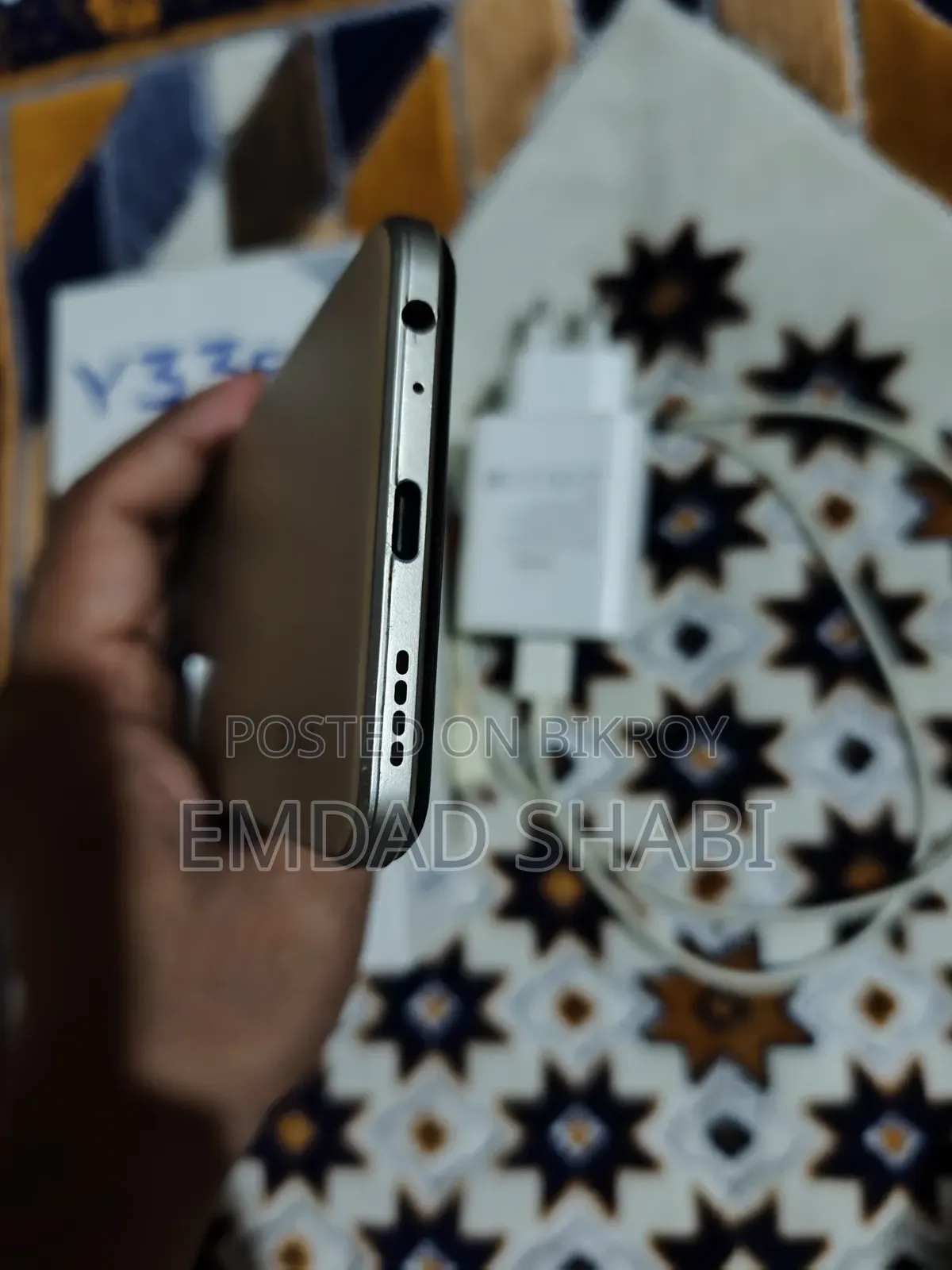 Vivo Y33s 128 GB Silver