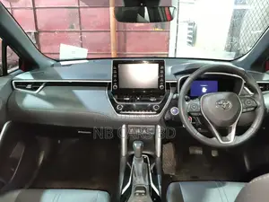 Toyota Corolla Cross 1.8 Hybrid AWD 2021 Red