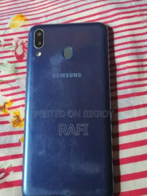 Samsung Galaxy M20 64 GB Blue