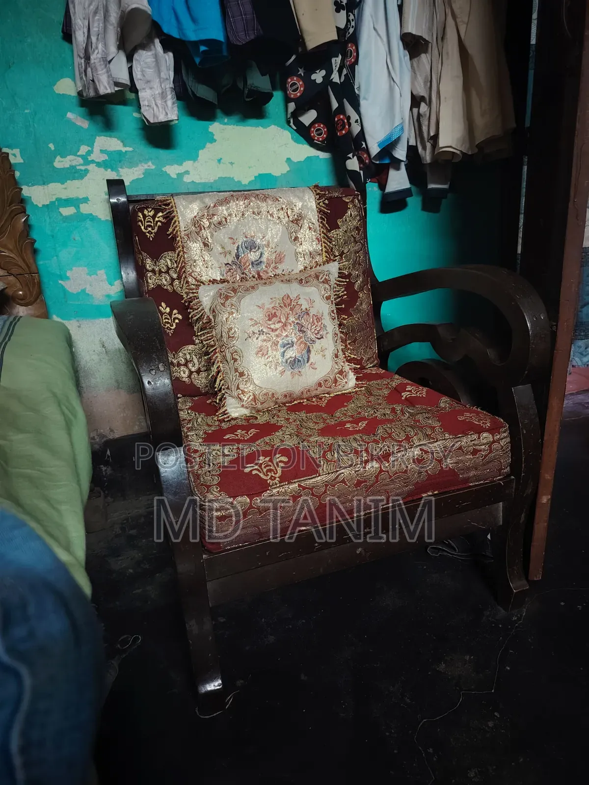 ব্যবহৃত সোফা সেট