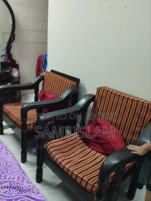 24-Leg Sofa