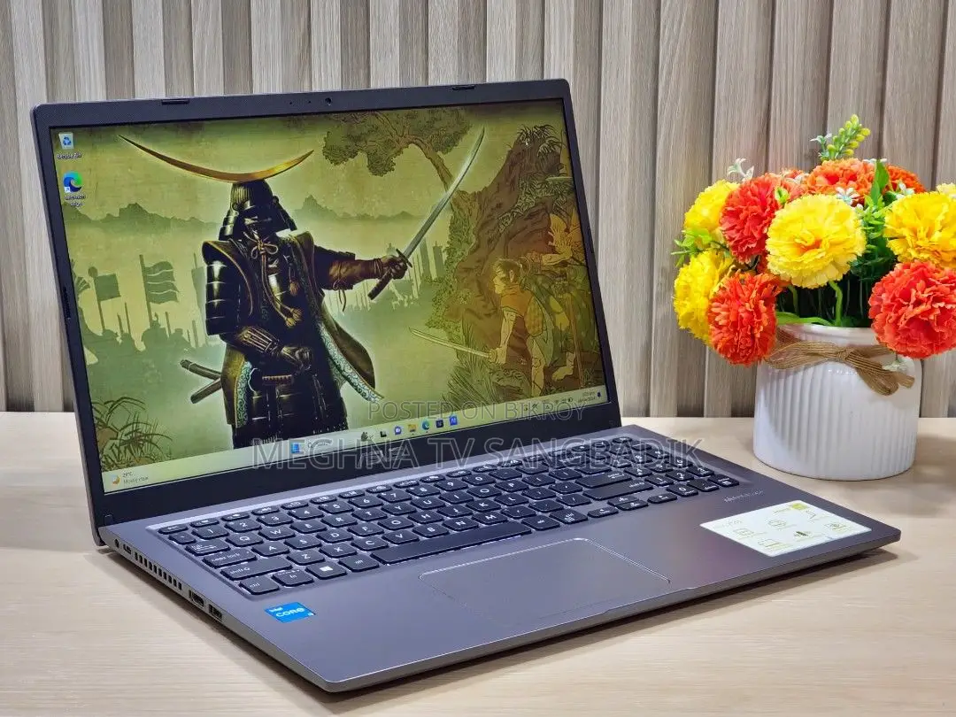 Asus Laptop 8GB AMD Ryzen 512GB SSD