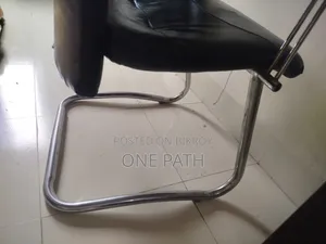 ভিজিটর চেয়ার