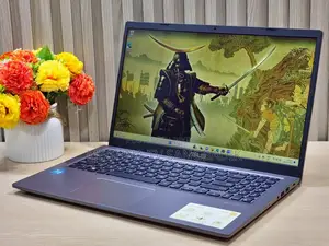Asus Laptop 8GB AMD Ryzen 512GB SSD