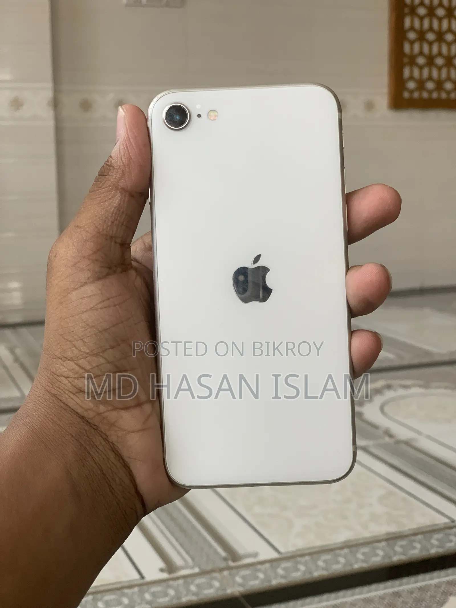 Apple iPhone SE 128 GB White