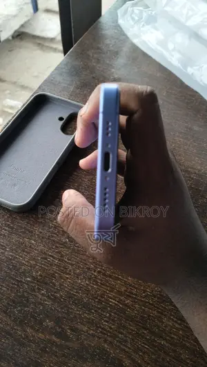 Apple iPhone 16 128 GB Blue