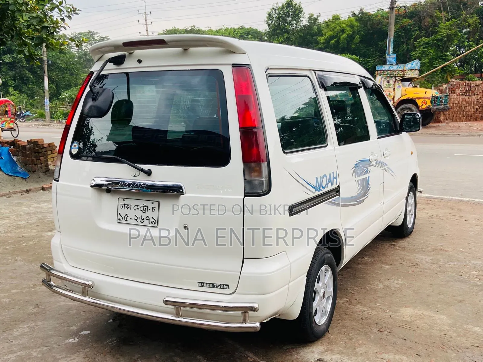 Toyota Noah 2007 White