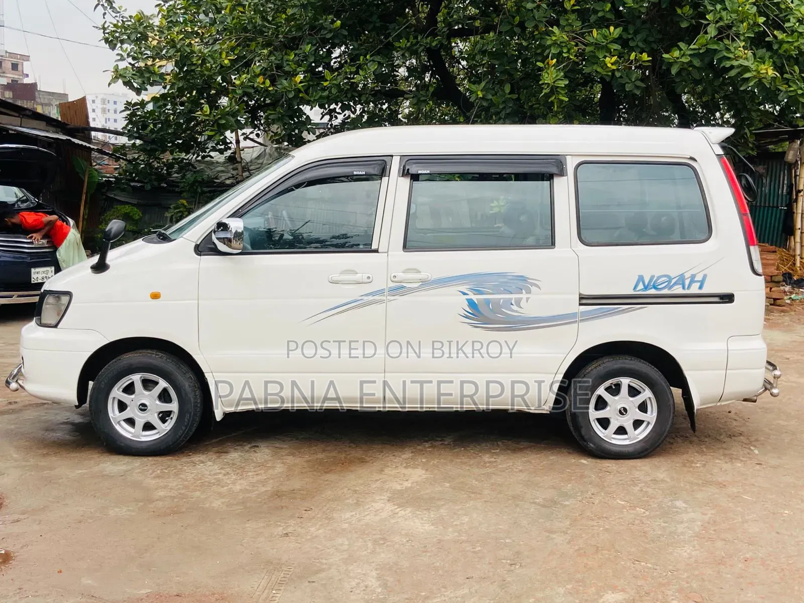 Toyota Noah 2007 White