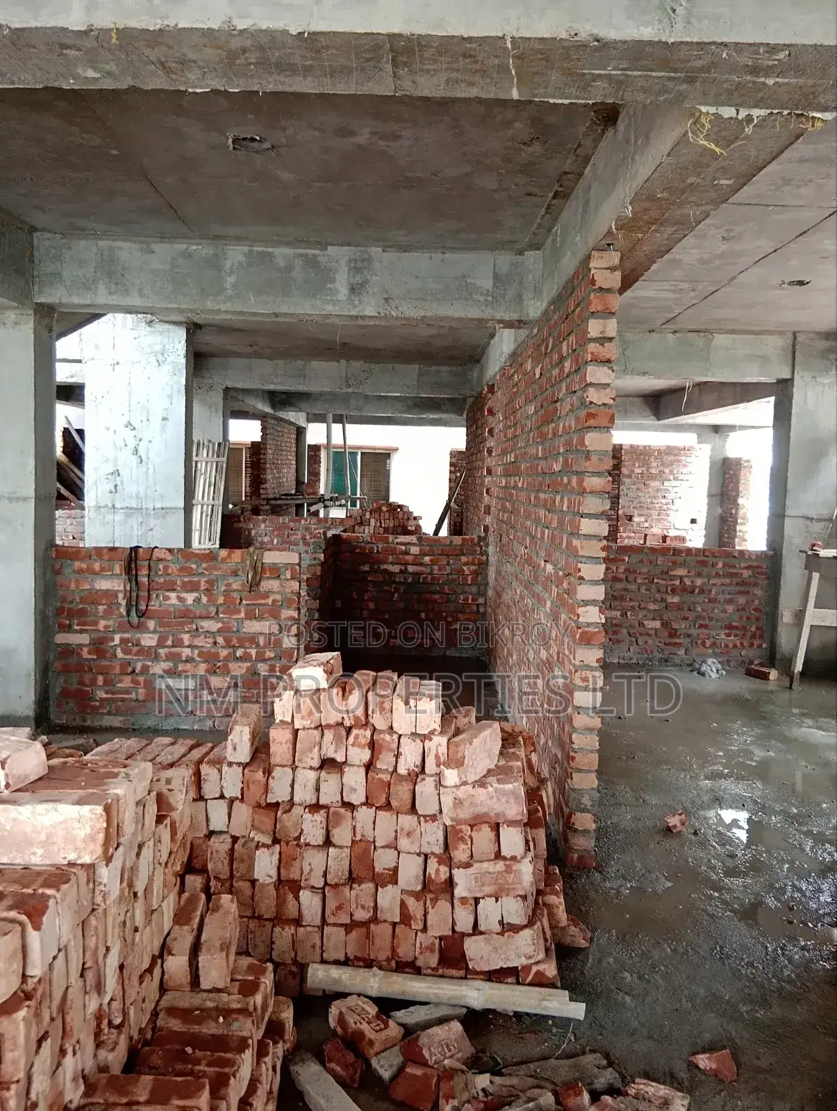 বারাক মোল্লা মোড়, ৬০ ফিট রোডে ফার্নিশড ৩ বেডরুমের অ্যাপার্টমেন্ট বিক্রয় হবে